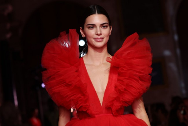 How to Get Kendall Jenner's Valentine's Day Nails Using Only 3 Products : HOW TO : Beauty World News